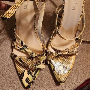 NEW Stylish Yellow Snake Print Women's Heels
